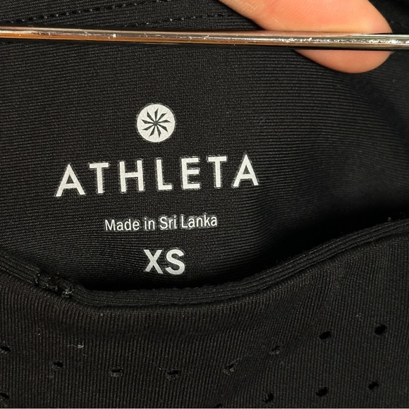 Athleta Stealth TruCool Capri Leggings Airflow Panels XS Black/White Athleisure - Picture 6 of 11